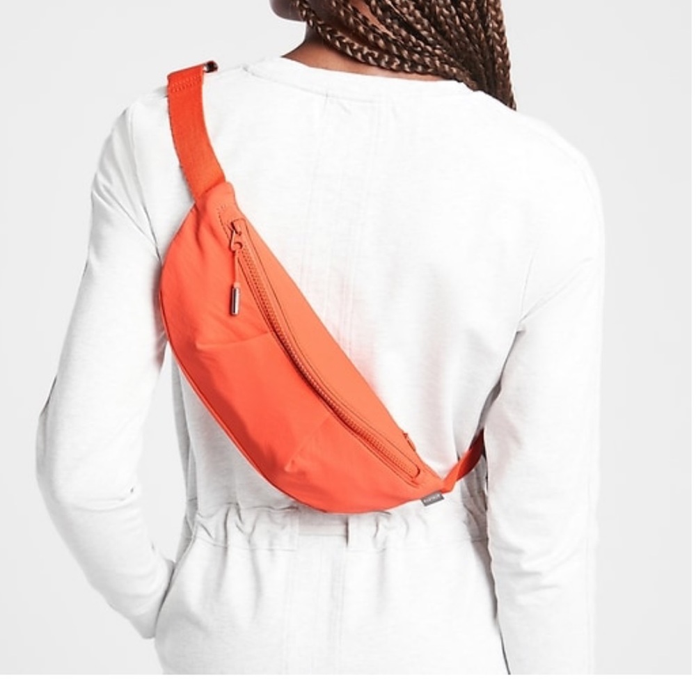 Athleta Kinetic Waist Bag NWT in Orange Haze 🍊